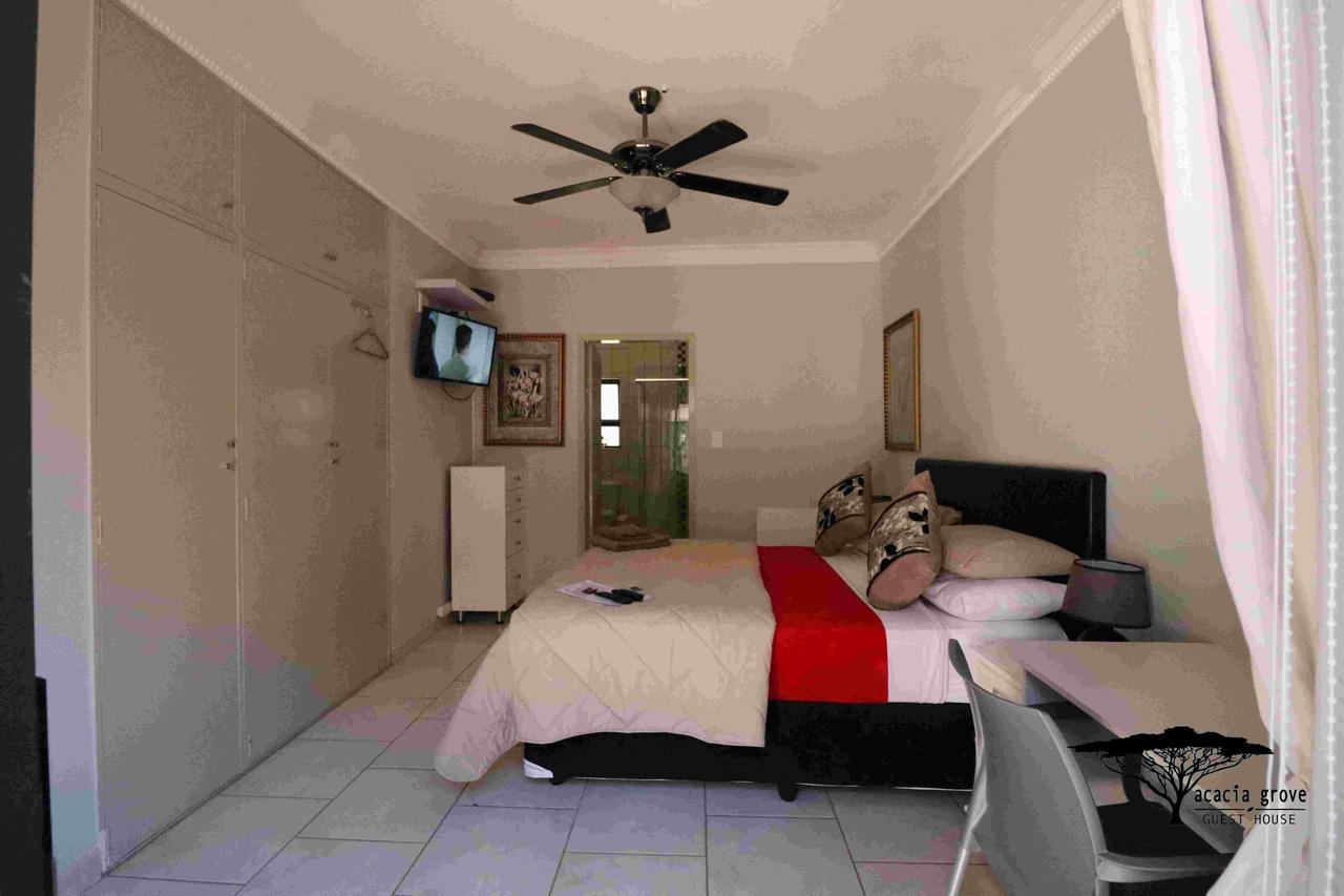 Acacia Grove Guest House Johannesburg Buitenkant foto